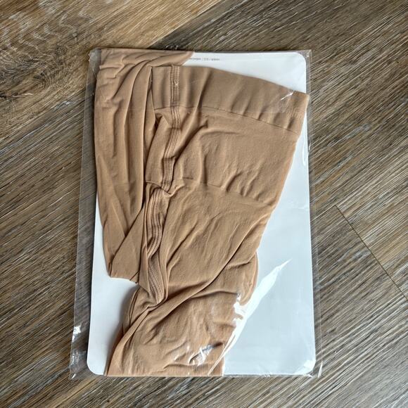 Wolford Individual Tights Ultra Sheer Met Look Cosmetic Medium - Picture 4 of 5